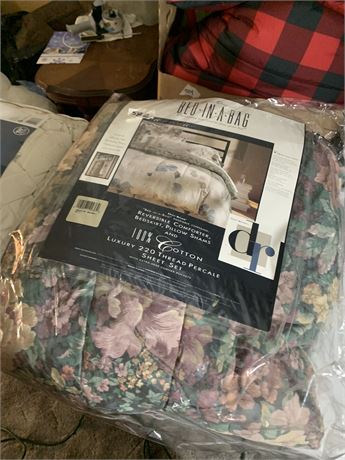 Bed In A Bag Floral Comforter & Berkley Jensen Waterproof Mattress Cover