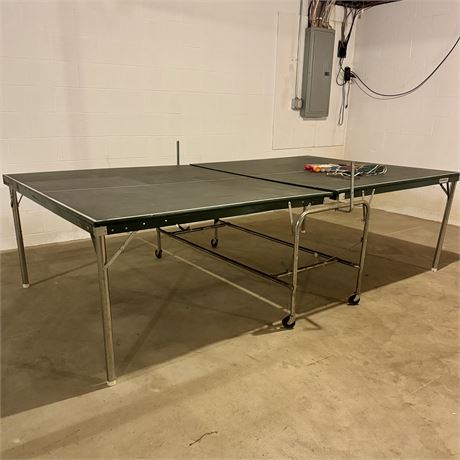 Vintage Porter Standard Size Folding Ping Pong Table