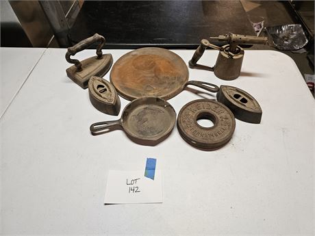 Mixed Cast Iron Lot: Weights / Irons & Rest + More