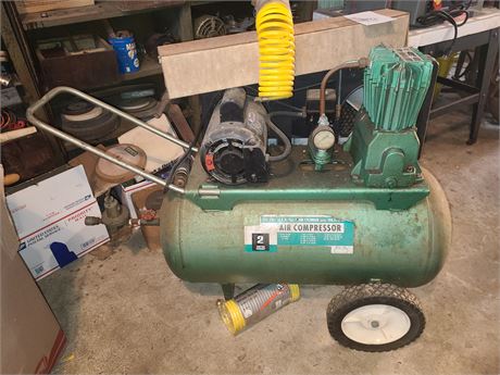 Doerr Air Compressor 150 PSI 2HP 20Gal Tank with Extra Hoses