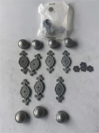 Sonoma Cabinet Rome Knobs W/Fleur-De-Lis Backplates In Antique Pewter Finish