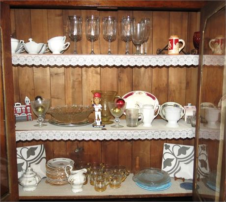 Contents Of China Hutch