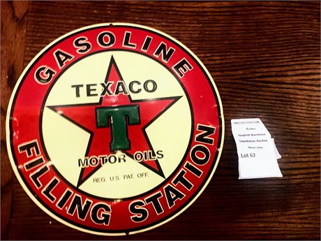 Tin Replica Texaco Gasoline Filling Station Round Advertising Sign
