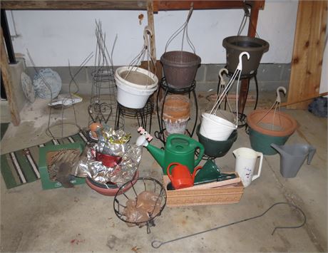 Planters & Garden Items Cleanout