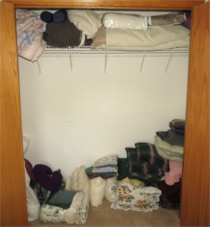 Closet Cleanout: Throw Pillows, Blankets, Etc