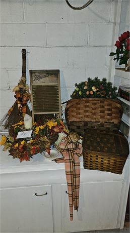 Fall Decor Lot Wreaths, Baskets Flyer Brass Washboard & More