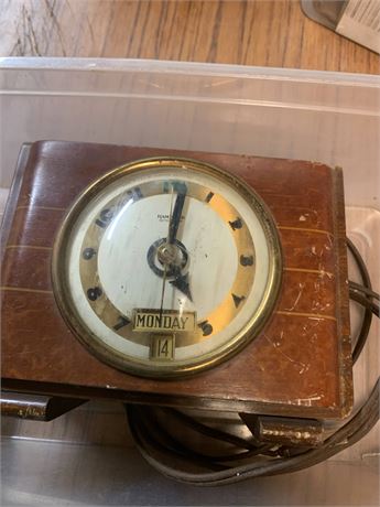 Art Deco Hammond Wood Synchronous Electric Alarm Clock