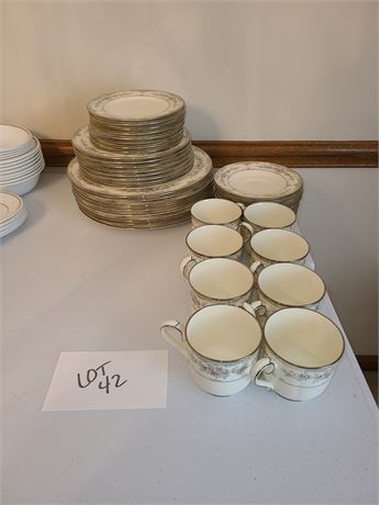 Noritake Shenandoah China Set 40 Pieces