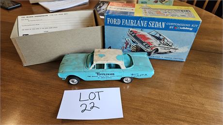 Hubley Ford Fairlane Sedan 1960 Model Kit