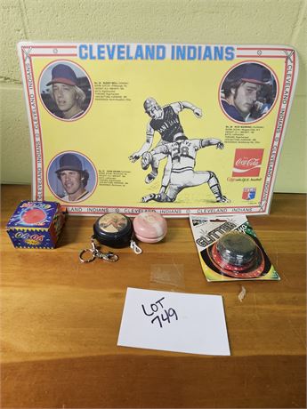 Vintage Cleveland Indians 1977, Coca-Cola Mat, & Yo-Yo's