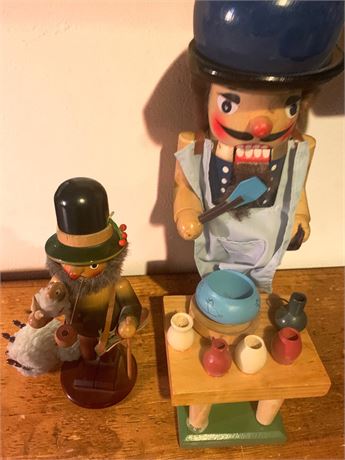 Santas Workbench Pottery Maker Nutcracker & Shepherd WSheep Nutcracker Figurines