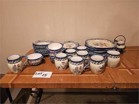 Certified International China Set Floral Pattern 35+ Pieces