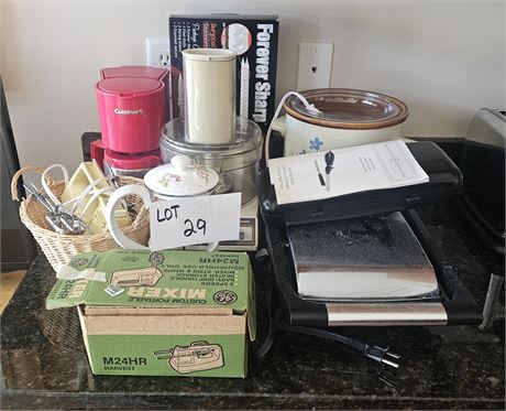 Small Kitchen Appliance's- Crock Pot, Hand Mixed, Food Processor & More