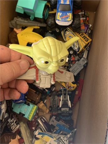 Small Toy/Die-Cast Model Car & Action Vehicle/Figure Lot