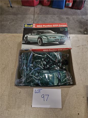 1992 Pontiac GTP Coupe Model Car Made By Revell