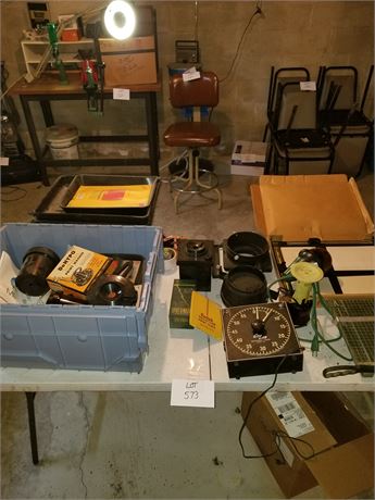 Large Lot of Mixed Phtography Developing Lot- Enlarging Easel, Dark Room Lights