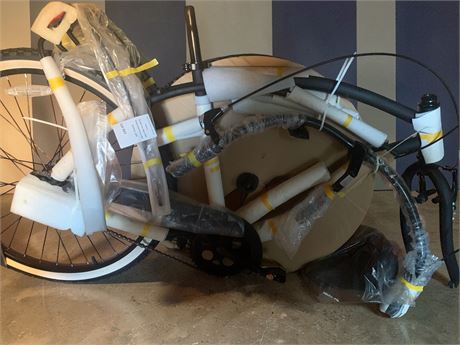 Sixthreezero Santa Cruz Beach Cruiser Bicycle In White