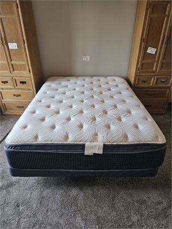 Beautyrest Silver Pillow Top Mattress & Frame