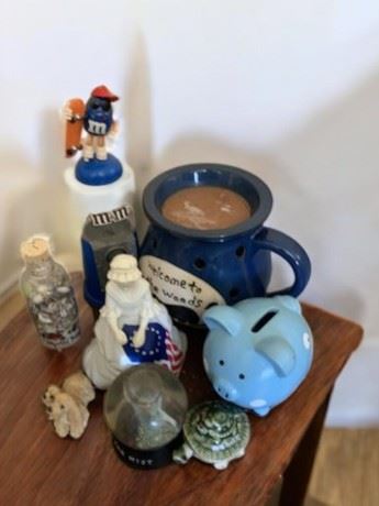 Souvenir & Collectibles Lot - Betsy Ross Figurine, M&Ms, Turtle Figurine & More