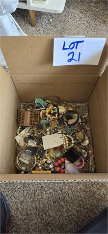 Mixed Box of Jewelry