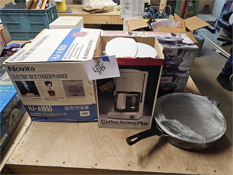 Mixed Small Appliance Lot:Electric Pots/Coffee Maker/Wearever Fry Pan & More