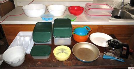 Assorted Kitchen Items