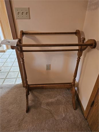 Wood Quilt Rack