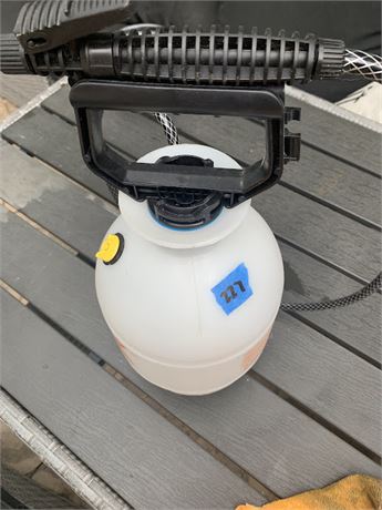 HDX One Gallon Pump Sprayer