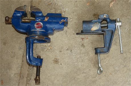2 Small Vises