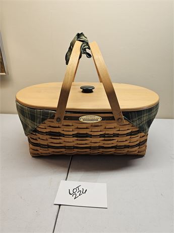 Longaberger 1999 "Traditions" Generosity Basket with Liner & Linen