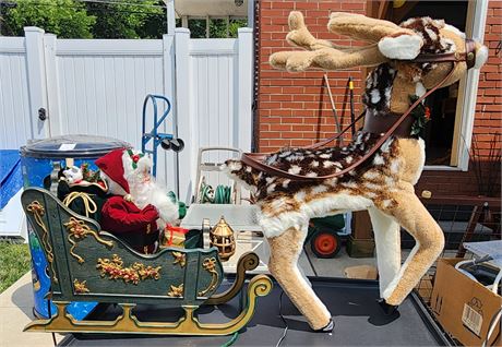 Animated Santa Sleigh & Reindeer