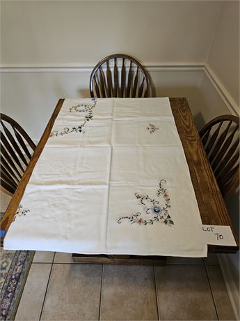 Venice Hand Embroidered Linen 90" Table Cloth