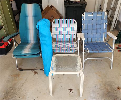 Webbed Chairs, Chairs, Small Table