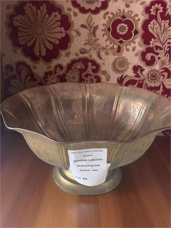 Brass Pedestal/Footed Bowl W/Scalloped Edge & Hammered Texture