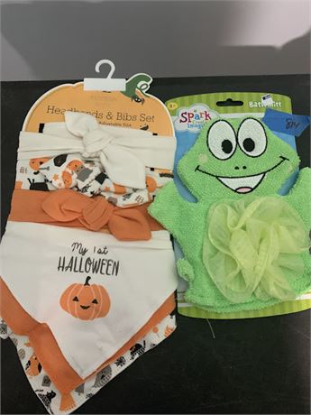 Frog Baby Washing Mitt/Loofah and Halloween Baby Headbands and Bibs (NEW)