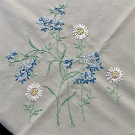 VTG Floral Hand Embroidered Scalloped Edge Tablecloth - 86" x 58"