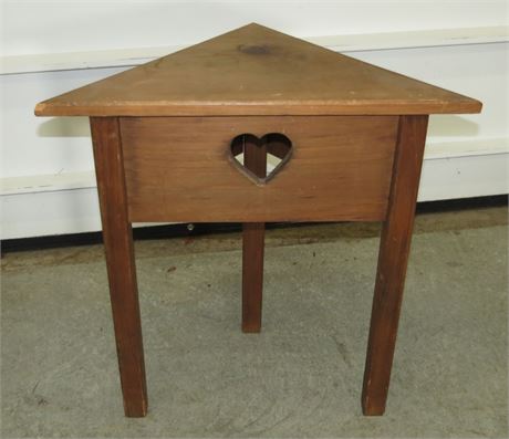 Small Decorative Corner Shelf