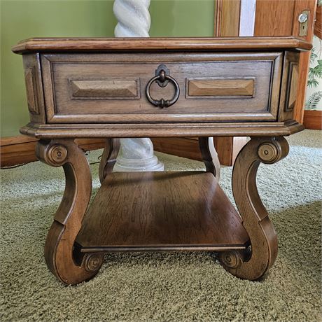 Thomasville Side Table w/Drawer