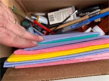 Art Supplies Lot - Colorful Felt - Paint Brushes - Pain & More