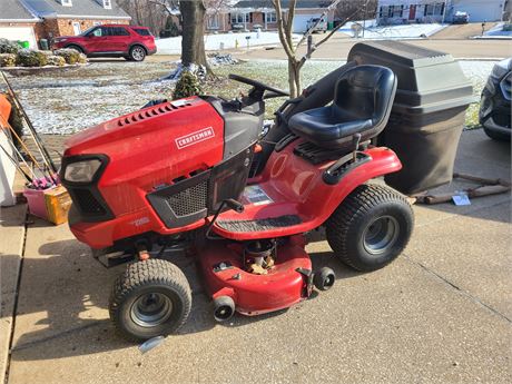 Craftsman T2200 42" 540CC Riding Lawn Mower with Leaf-Grass Catcher