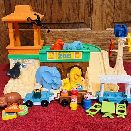 Vintage Fisher Price Little People ZOO #916
