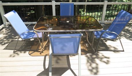 Patio Table, 4 Chairs