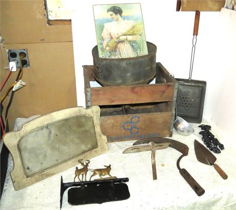 Mixed Lot of Vintage Items
