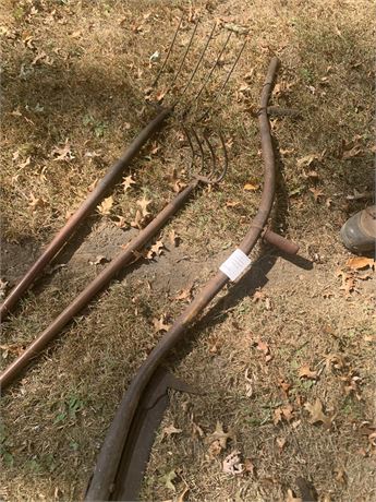Antique Grain Cradle Scythe Farm Tool & Rakes