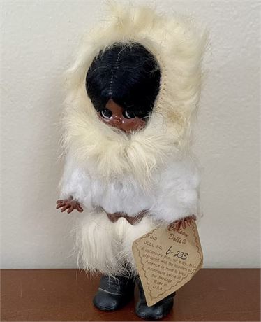 Vintage Carlson Big Eyes Sleepy Eyes Eskimo Inuit Doll - 6"T