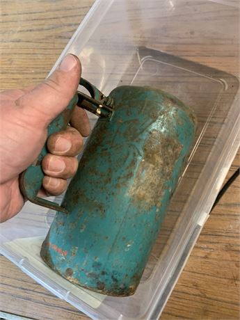 Vintage Cen-Pe-Co Lubricants Oil Spray Can