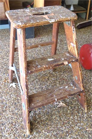 2 Step Wood Ladder