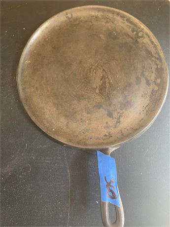 Wagner Ware Sidney -0- 1109 B Cast Iron Griddle Skillet Pan