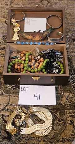 Vintage Mixed Costume Jewelry Necklaces, Brooches & More