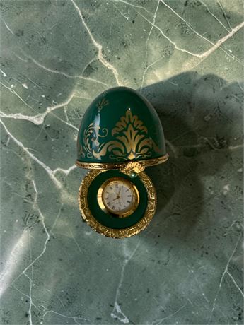 Avon Enamel Faberge-Style Green & Gold Footed Egg W/Hinged Lid & Built In Clock